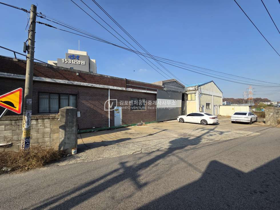 경기 김포시 양촌읍 40피트 츄레라 가능, 연면적 323평, 임대료 저렴, 물류창고 추천 월세 매물번호 10104 사진 1